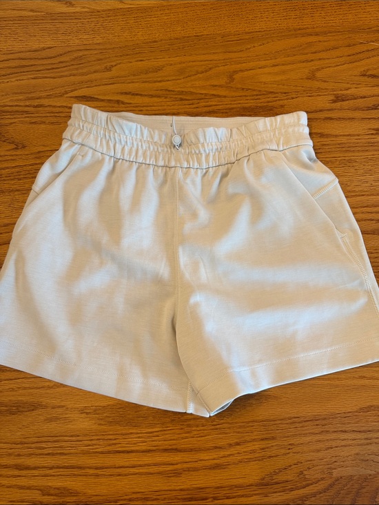 lululemon athletica Pants - Lululemon Women’s softstream shorts